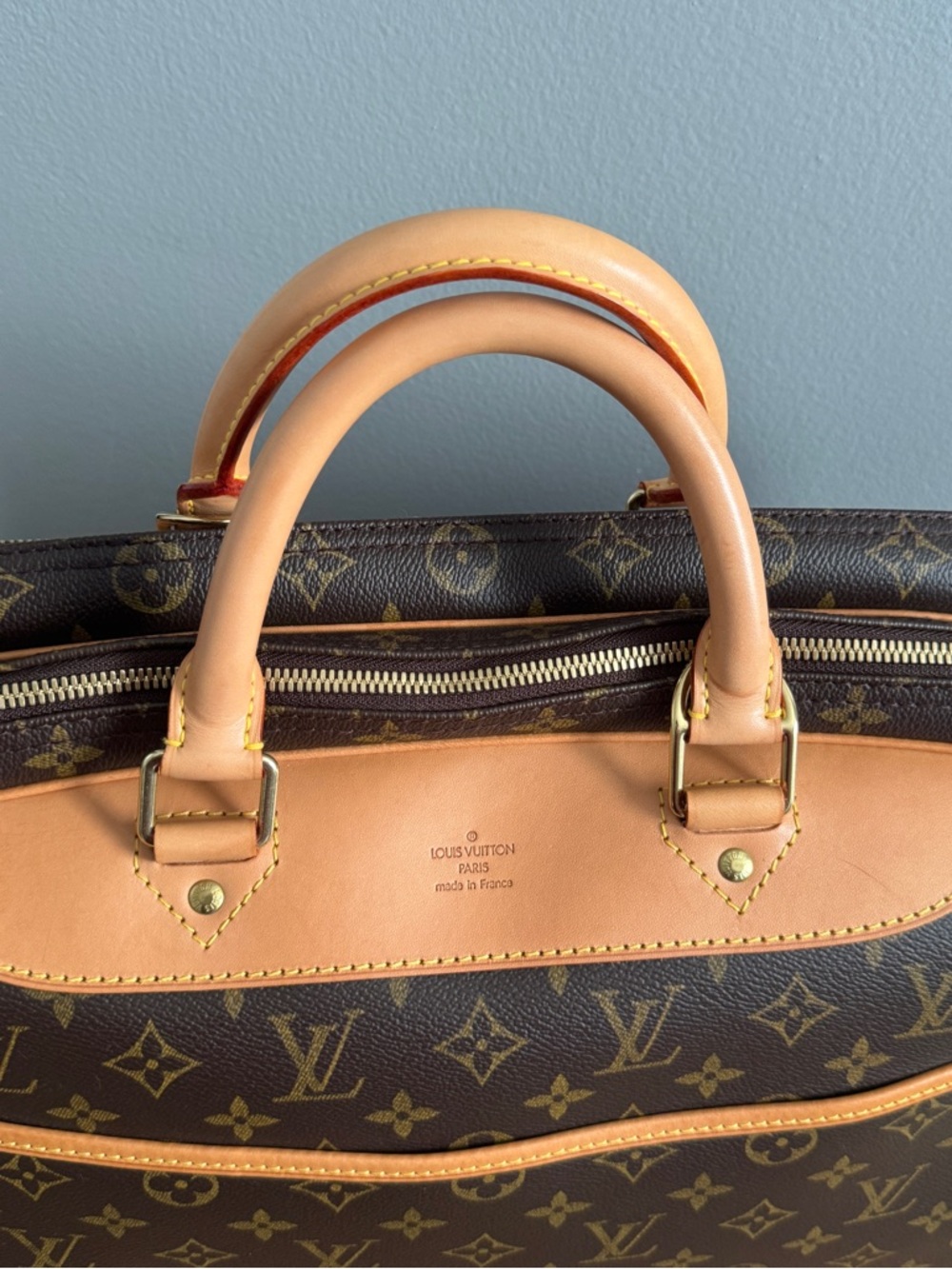 Louis Vuitton Monogram Alize Weekender - Picture 2 of 16